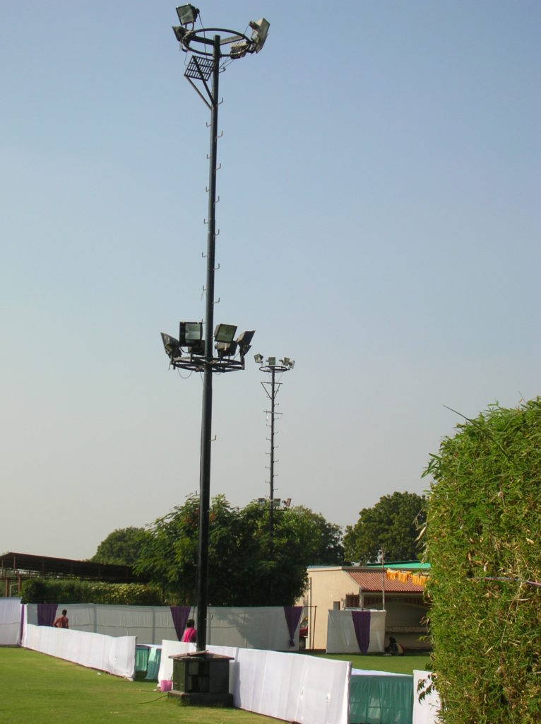 ladder type high mast pole manufacturer