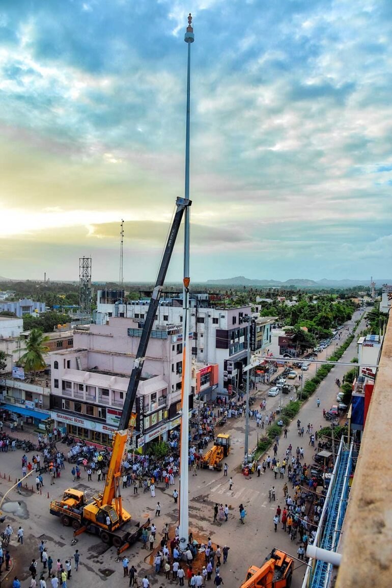 high mast pole for national flag